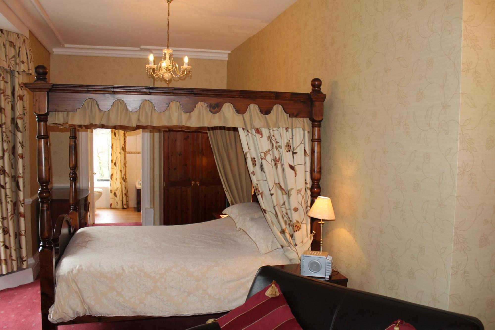 Oakwood Hall Hotel ビングリー エクステリア 写真